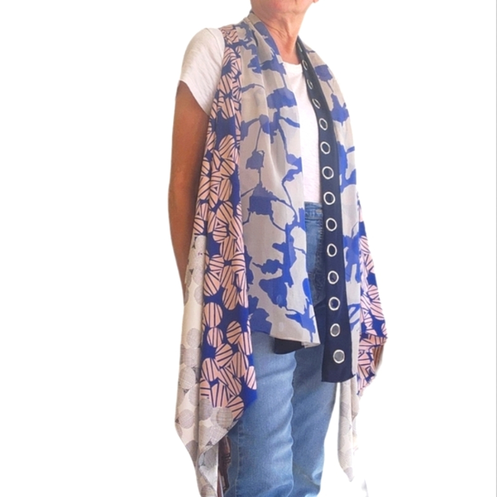 Diane von Furstenberg Silk Blend Assymetrical Cropped Abstract Kimono Jacket
